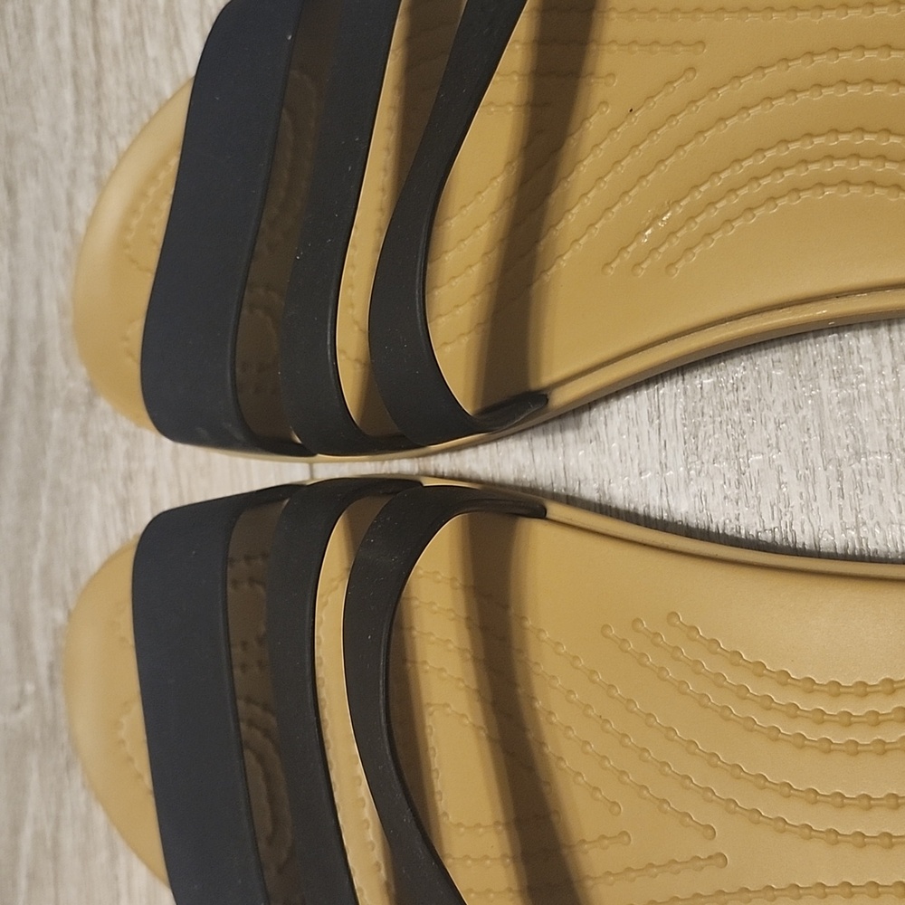 CROCS Tulum Iconic Comfort Strappy Sandal - Picture 7 of 8